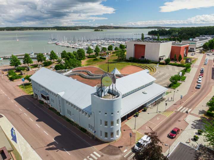 Högskolebiblioteket / Mariehamns stadsbibliotek